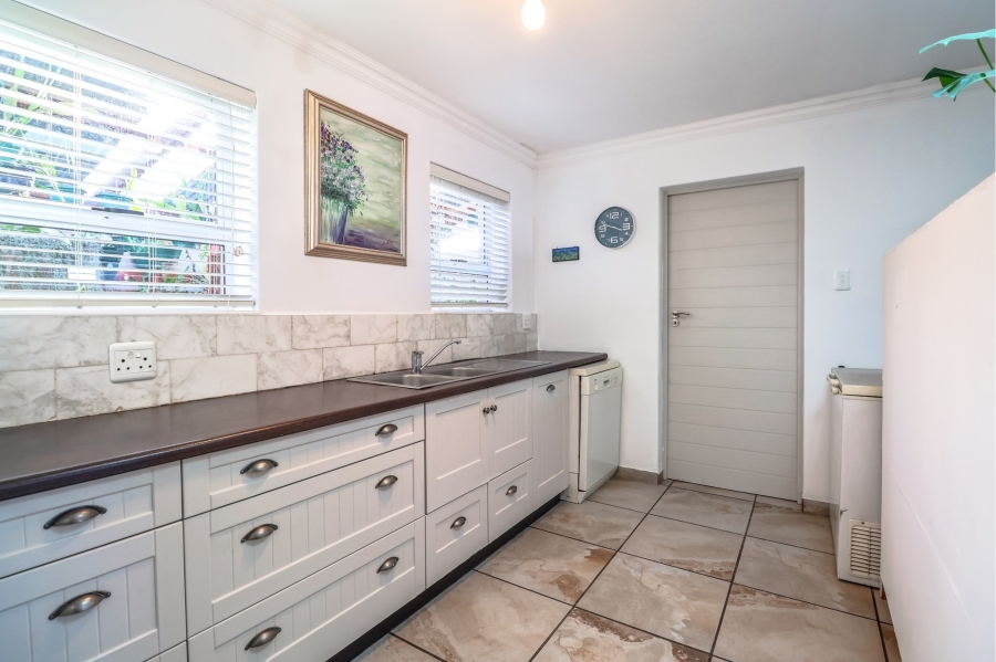 4 Bedroom Property for Sale in Kraaibosch Country Estate Western Cape